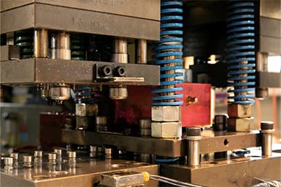 連續模設計的優勢:提升生產效率與精度