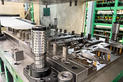 製程升級案例｜單工程模轉換為連續模的效率化